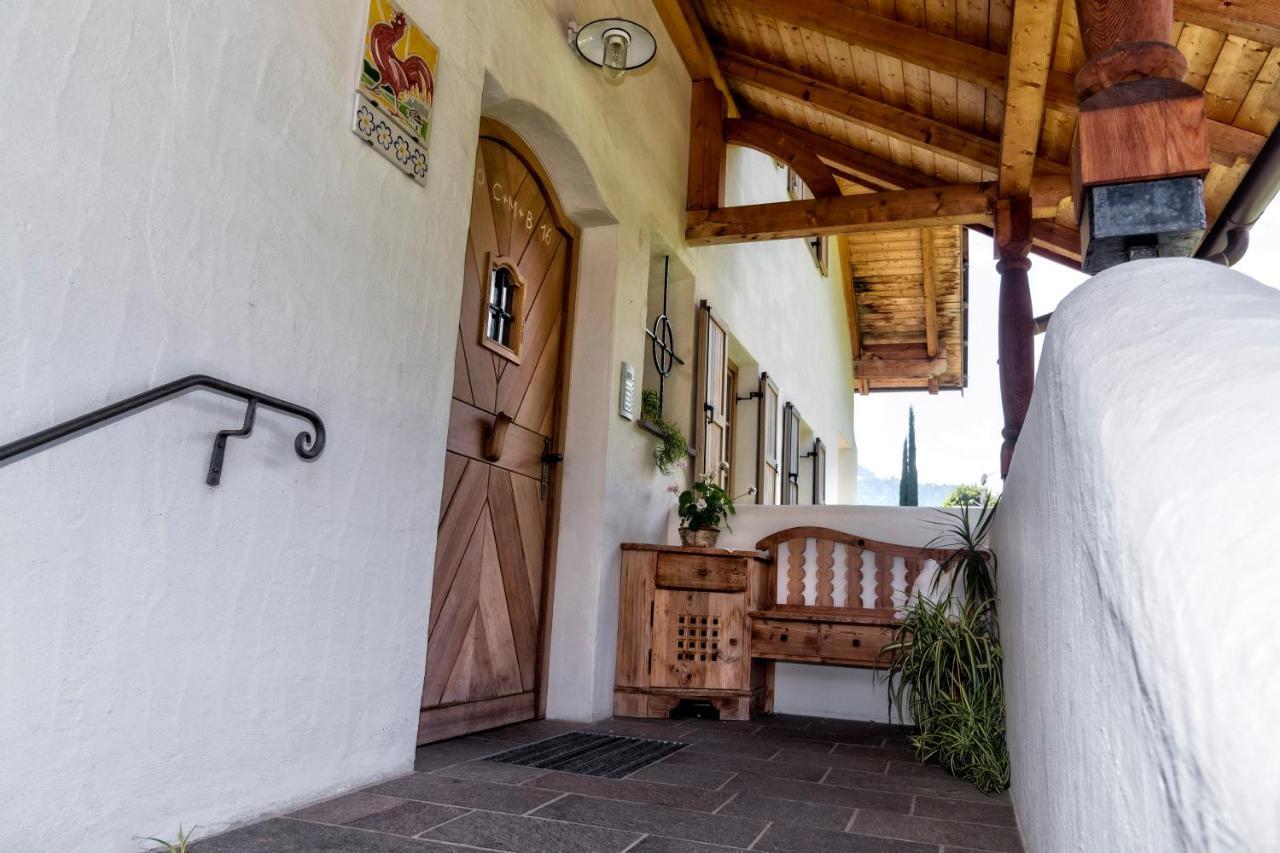 Villa Hofer Am Bach Lagundo Exterior foto